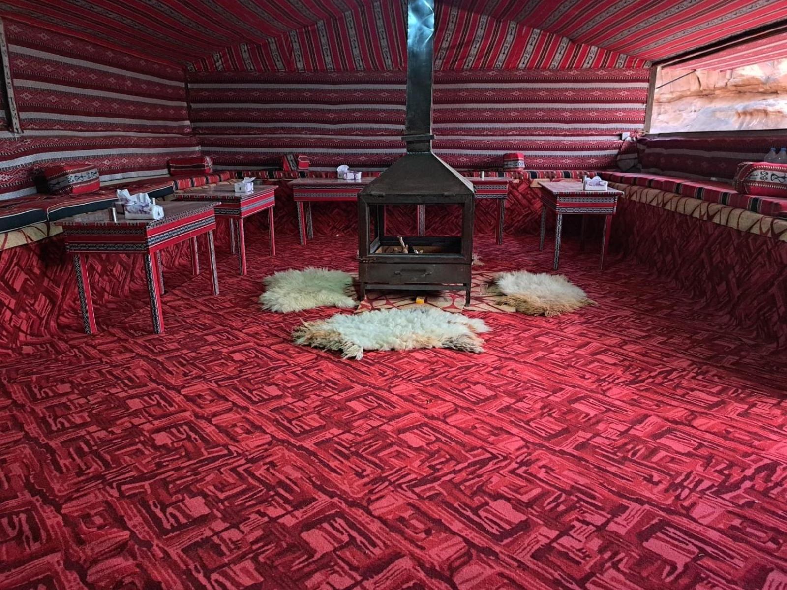 Wadi Rum Bedouin Heart Camp Ngoại thất bức ảnh
